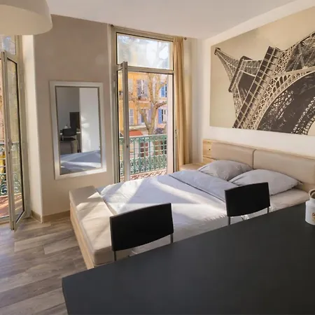 Lumineux Avec Balcon A Appartement *